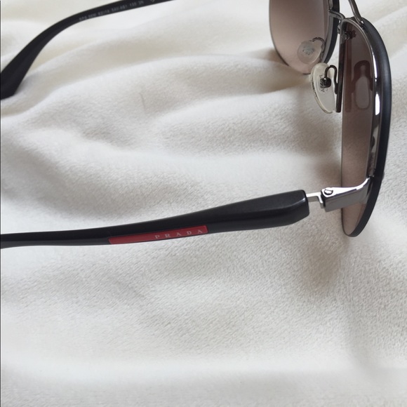 Prada sunglasses - Picture 5 of 6